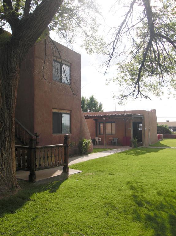 Sun God Lodge Taos Bagian luar foto